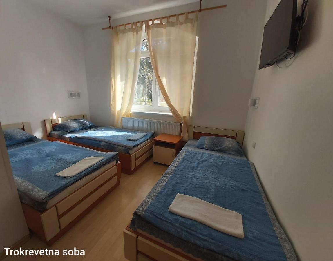 Adica Prenociste Sport Wellness Centar - Bazeni Hostel Ada Екстериор снимка